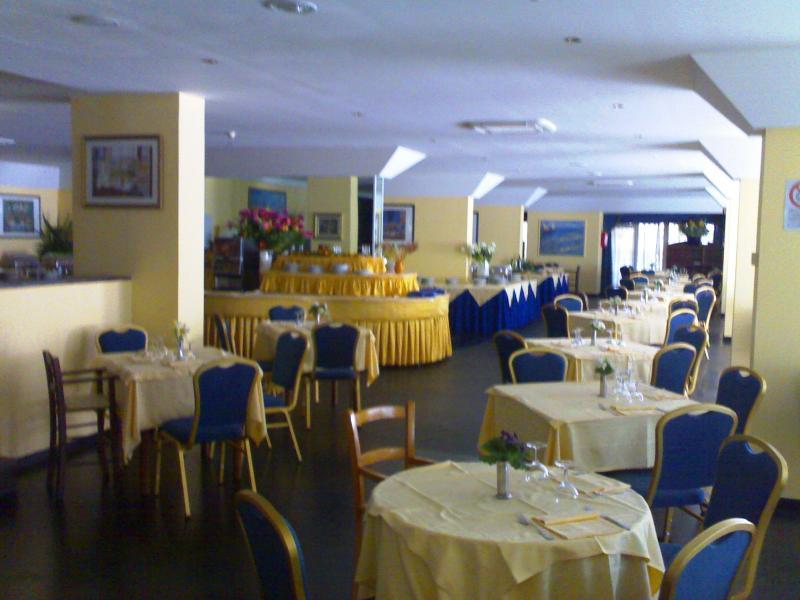 Marina Club Hotel 4*